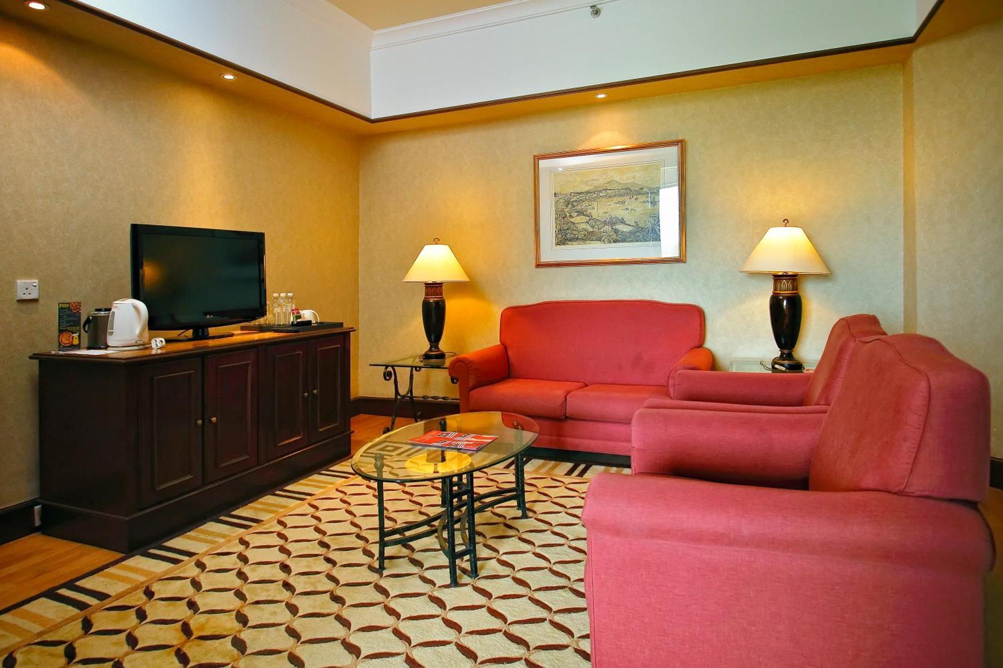 The Pacific Sutera Hotell Kota Kinabalu Exteriör bild Living room