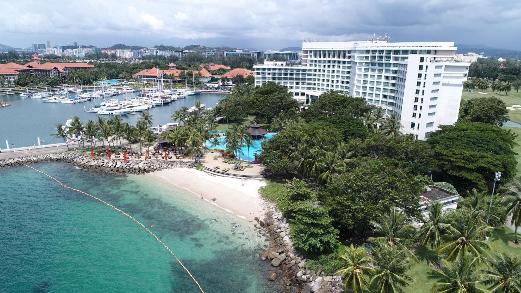 The Pacific Sutera Hotell Kota Kinabalu Exteriör bild Marina Bay, with Marina East Marina Club, Marina East Marina Village, Marina East Marina Marina, Marina East Marina Marina East Marina East Marina East Marina East Marina East Marina East Marina East Marina East Marina East Marina East Marina East Ma