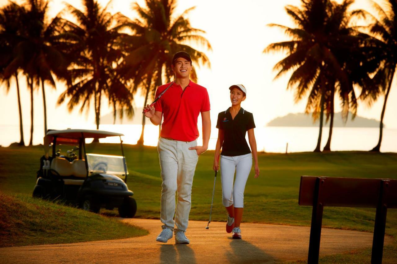 The Pacific Sutera Hotell Kota Kinabalu Exteriör bild Golfers at Hua Hin Golf Club